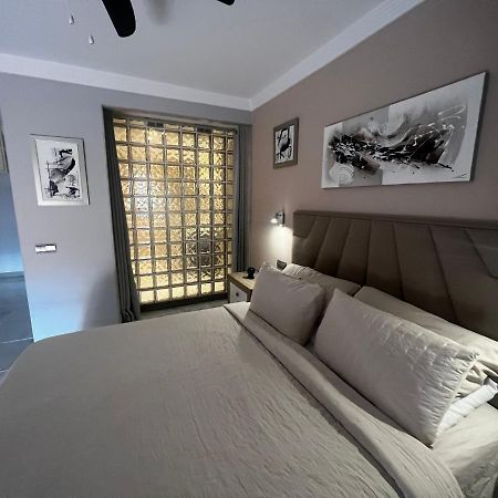 Beachfront Apartment - Sea Views - Marbella Exteriér fotografie