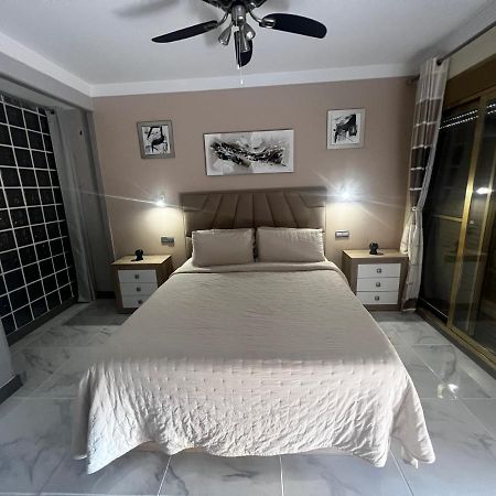 Beachfront Apartment - Sea Views - Marbella Exteriér fotografie