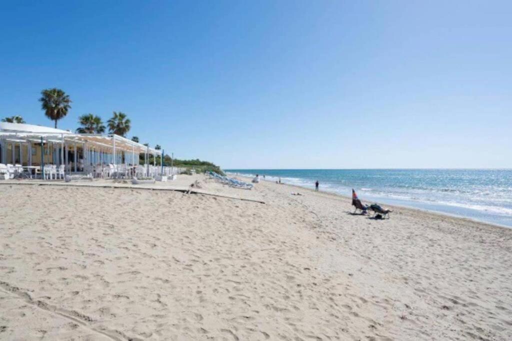 Beachfront Apartment - Sea Views - Marbella Exteriér fotografie
