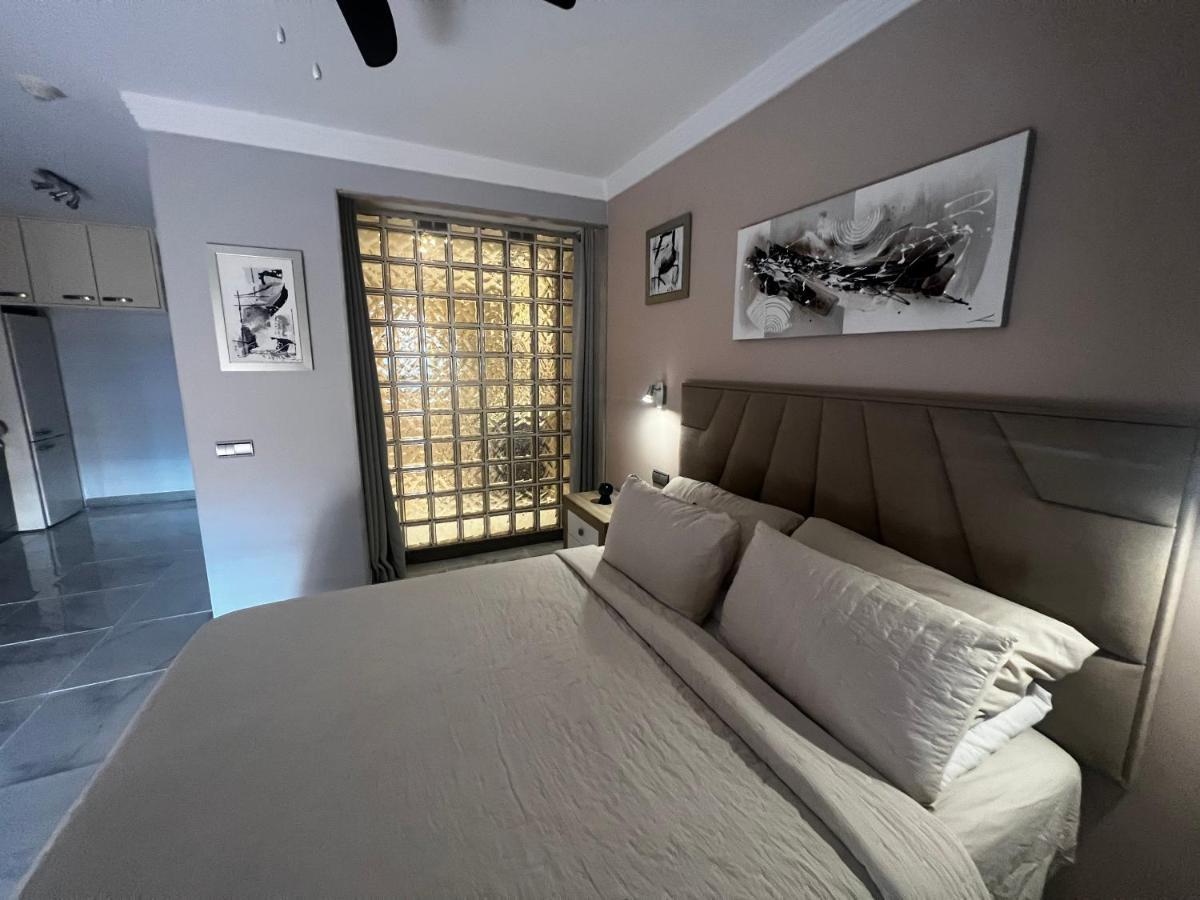 Beachfront Apartment - Sea Views - Marbella Exteriér fotografie