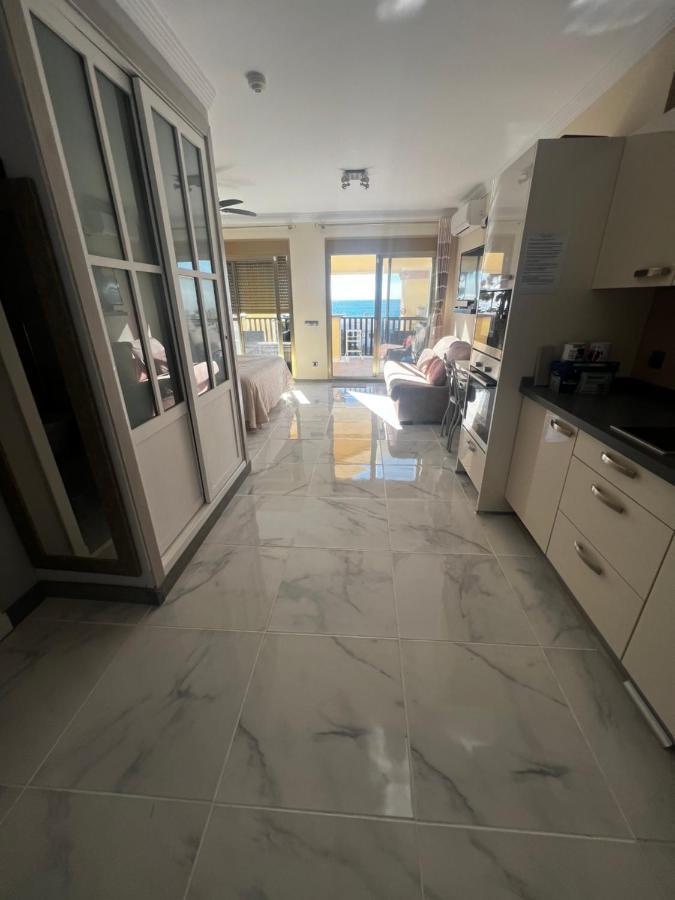 Beachfront Apartment - Sea Views - Marbella Exteriér fotografie