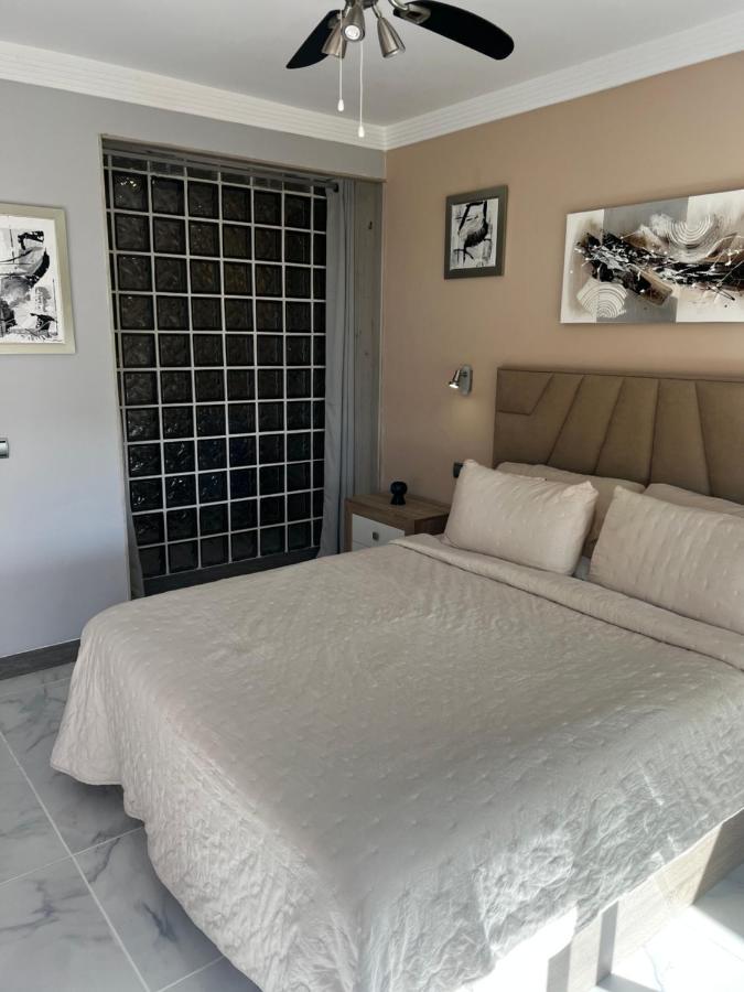 Beachfront Apartment - Sea Views - Marbella Exteriér fotografie